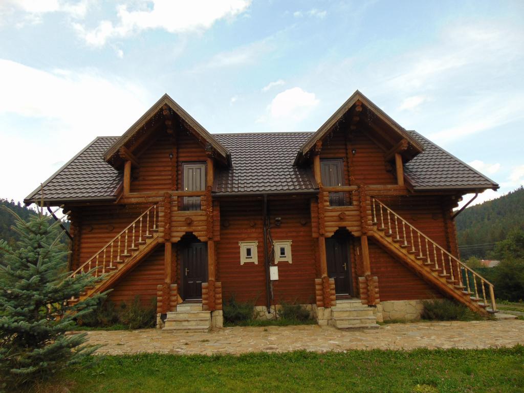 Leoslav Apartments 塔塔里夫 外观 照片